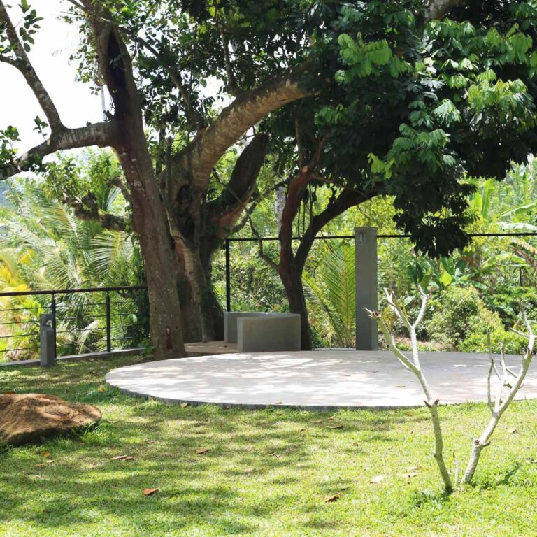 The garden at Ona Garden Villa 