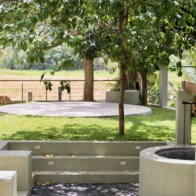 Garden at Ona Garden Villa 