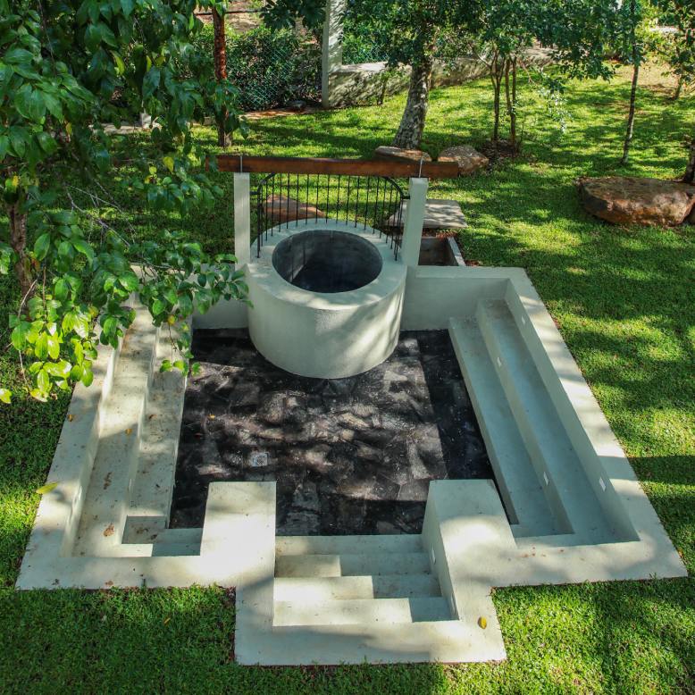 A well at Ona Garden Villa